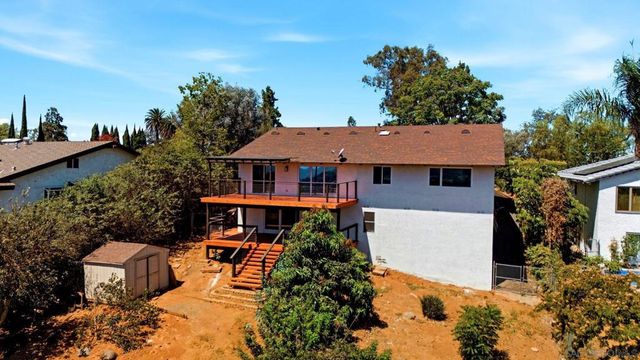 1329 Park Hill Ln, Escondido, CA 92025