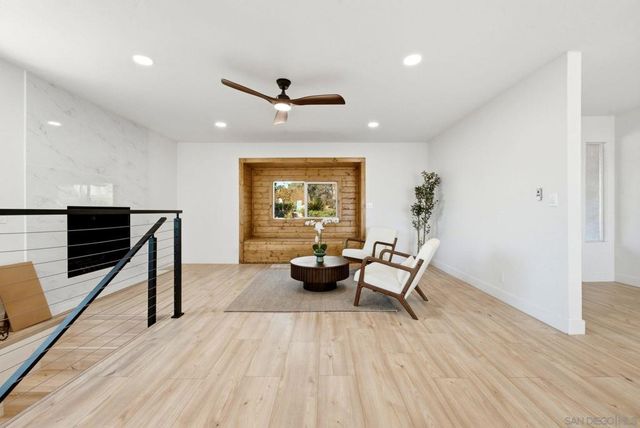 1329 Park Hill Ln, Escondido, CA 92025