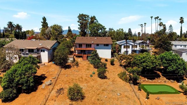 1329 Park Hill Ln, Escondido, CA 92025