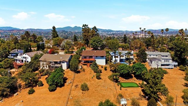 1329 Park Hill Ln, Escondido, CA 92025