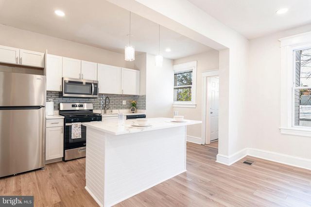 319 E UNIVERSITY PKWY, Baltimore, MD 21218