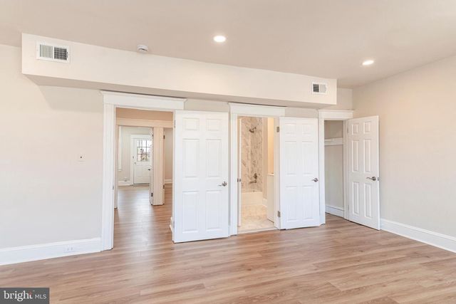 319 E UNIVERSITY PKWY, Baltimore, MD 21218