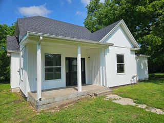 201 North College Avenue, Marionville, MO 65705