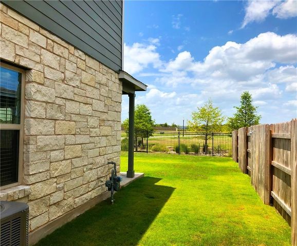 162 Andross LN, Bastrop, TX 78602