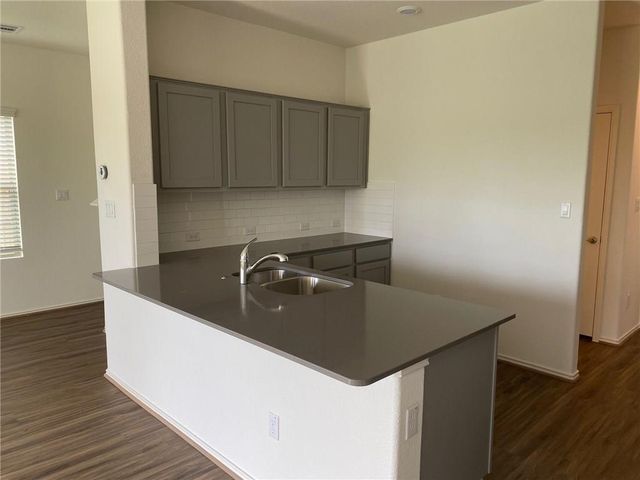 162 Andross LN, Bastrop, TX 78602