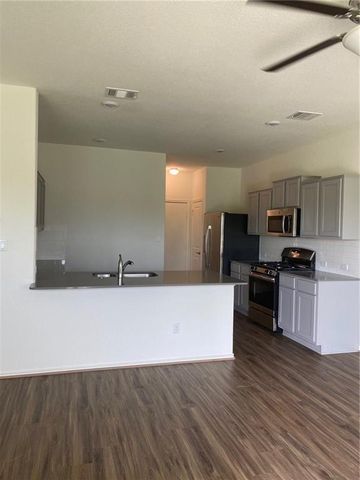 162 Andross LN, Bastrop, TX 78602