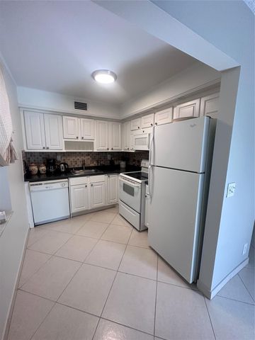 164 Burgundy D 164, Delray Beach, FL 33484