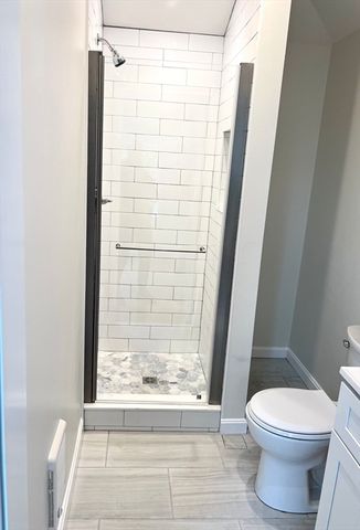 36 Walnut St R, Medford, MA 02155