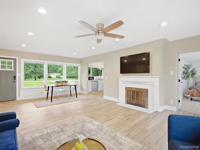 23456 Lee Baker Drive, Southfield, MI 48075