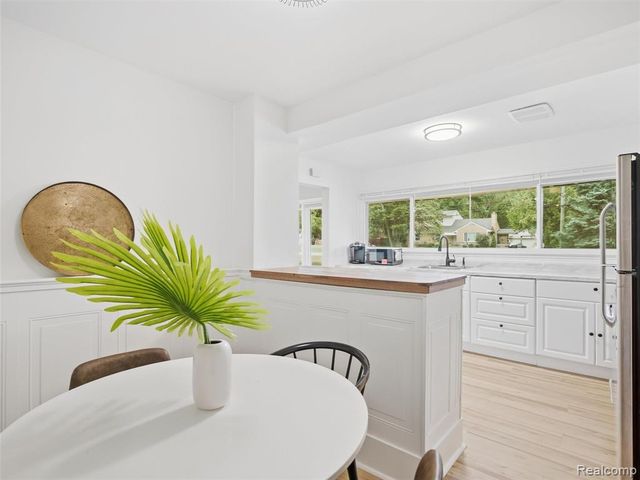 23456 Lee Baker Drive, Southfield, MI 48075