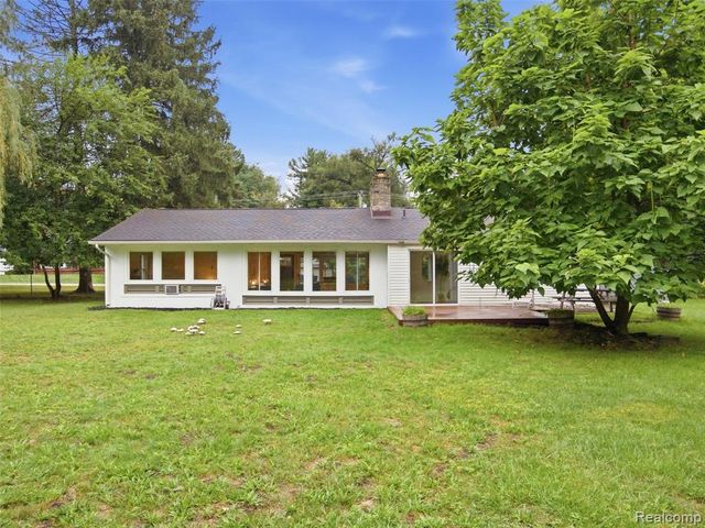 23456 Lee Baker Drive, Southfield, MI 48075