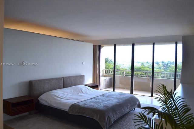 11113 Biscayne Blvd 351, Miami, FL 33181