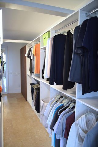 11113 Biscayne Blvd 351, Miami, FL 33181