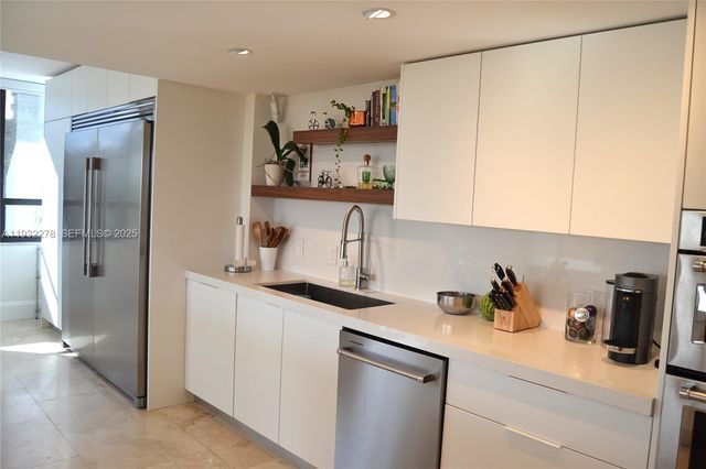 11113 Biscayne Blvd 351, Miami, FL 33181