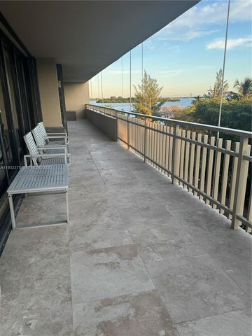 11113 Biscayne Blvd 351, Miami, FL 33181