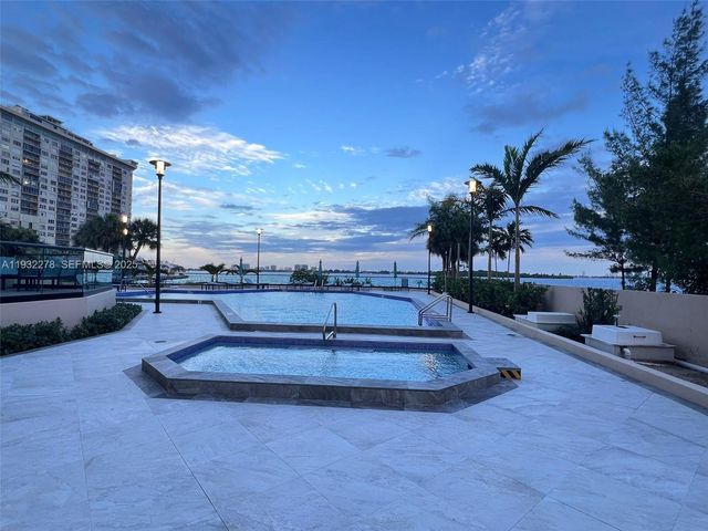 11113 Biscayne Blvd 351, Miami, FL 33181