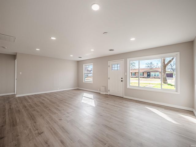 519 Greenleaf Drive, Evansville, IN 47710