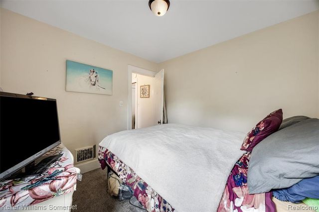 2960 Kenmore Road, Berkley, MI 48072