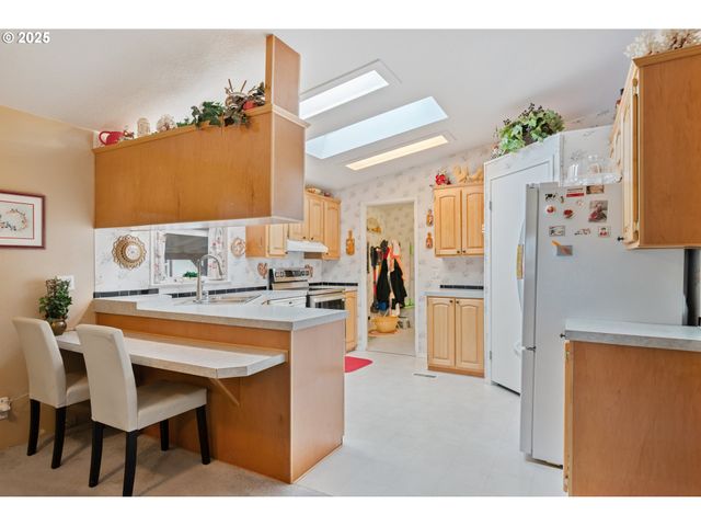 60 HERITAGE Blvd, Longview, WA 98632