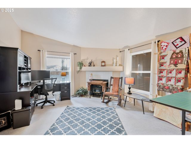 60 HERITAGE Blvd, Longview, WA 98632