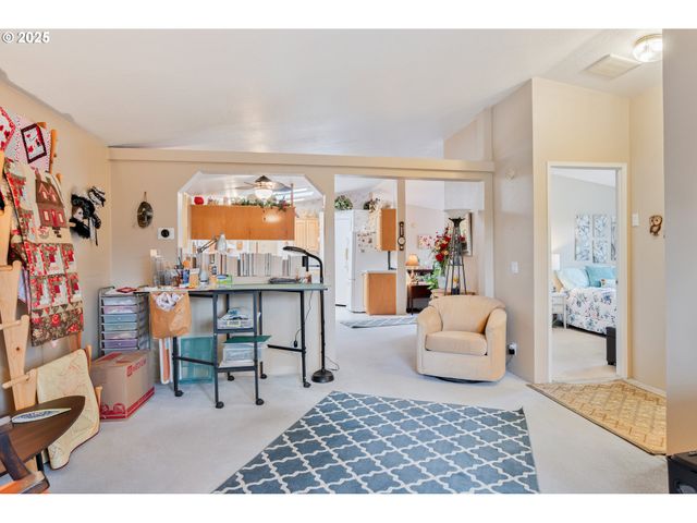 60 HERITAGE Blvd, Longview, WA 98632