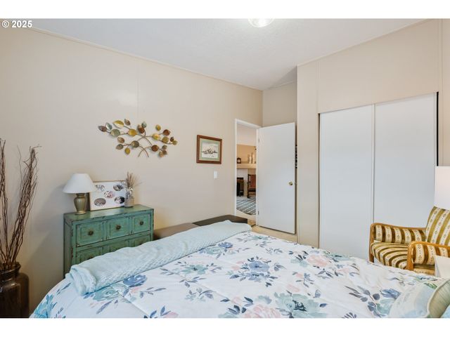 60 HERITAGE Blvd, Longview, WA 98632