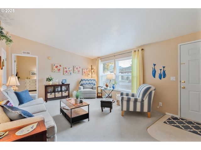 60 HERITAGE Blvd, Longview, WA 98632