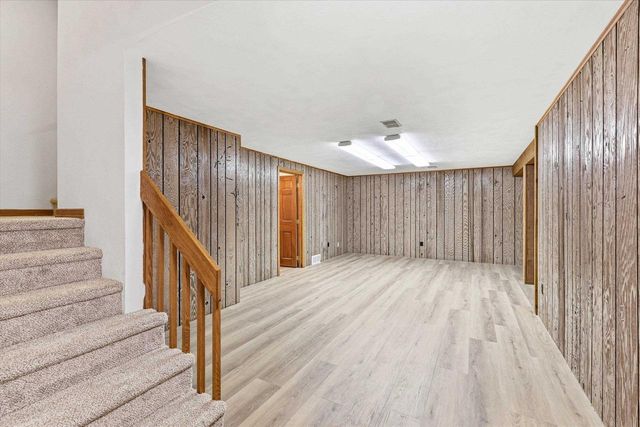 1138 E CAPITOL DRIVE, Appleton, WI 54911