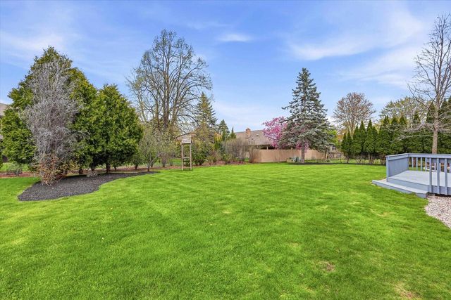 1138 E CAPITOL DRIVE, Appleton, WI 54911