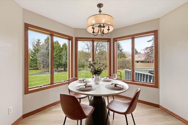 1138 E CAPITOL DRIVE, Appleton, WI 54911