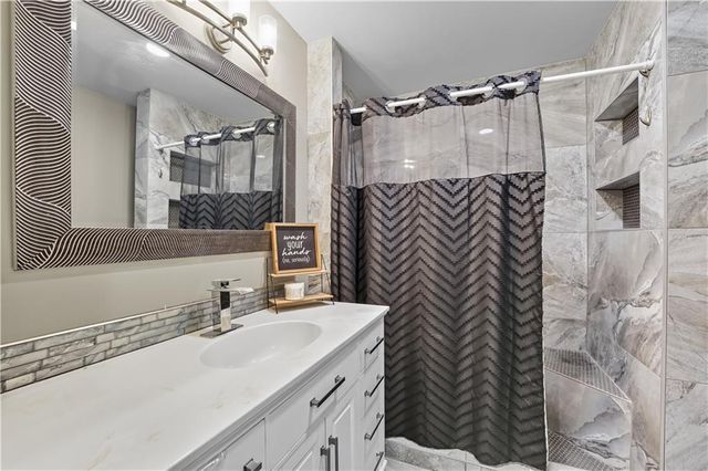5820 Sloan Avenue, Kansas City, KS 66104
