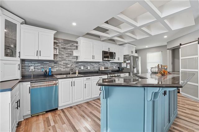5820 Sloan Avenue, Kansas City, KS 66104