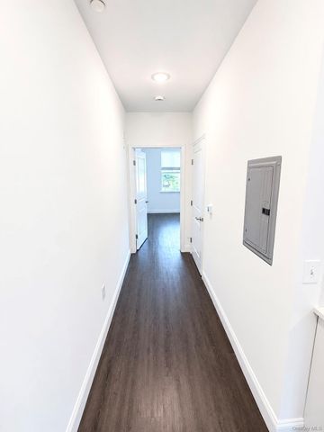 1046 New York Avenue 6, Huntington Station, NY 11746