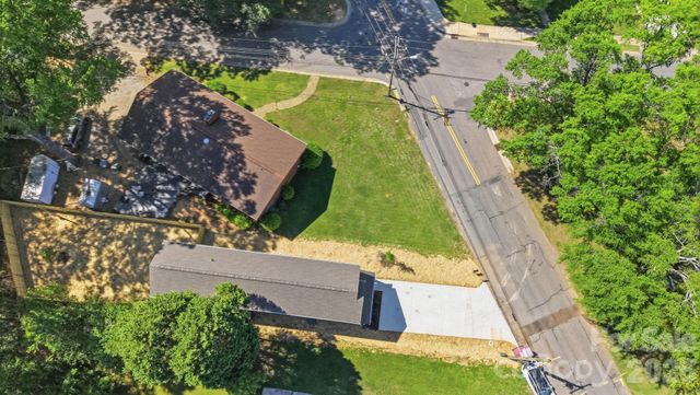 2406 Newland Road, Charlotte, NC 28216