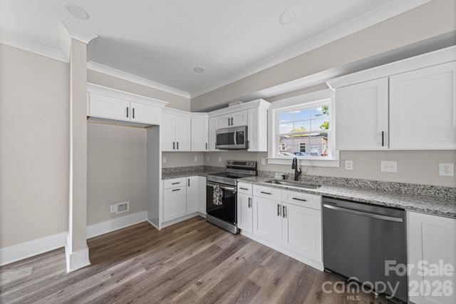 2406 Newland Road, Charlotte, NC 28216