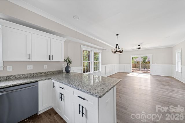 2406 Newland Road, Charlotte, NC 28216