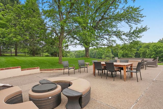 73 Stonedale ROAD, Sewickley Heights, PA 15143
