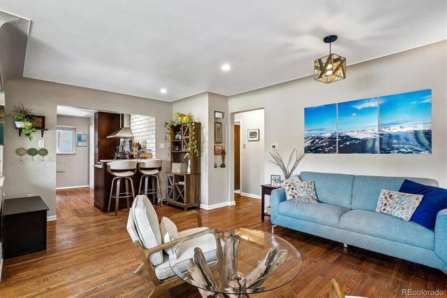 1439 S University Boulevard, Denver, CO 80210