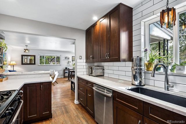1439 S University Boulevard, Denver, CO 80210