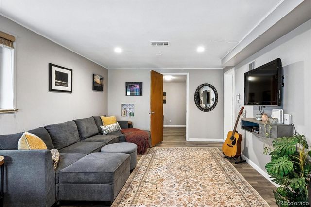 1439 S University Boulevard, Denver, CO 80210