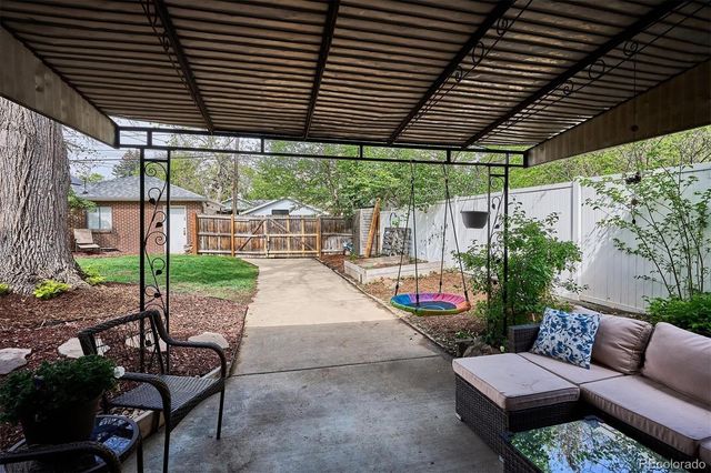 1439 S University Boulevard, Denver, CO 80210