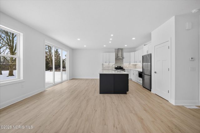 9520 Sheffield Road, Perrysburg, OH 43551