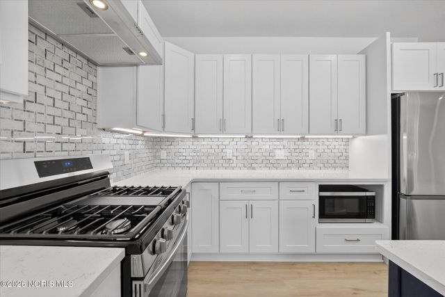 9520 Sheffield Road, Perrysburg, OH 43551