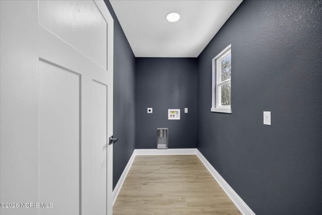 9520 Sheffield Road, Perrysburg, OH 43551