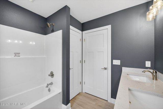 9520 Sheffield Road, Perrysburg, OH 43551