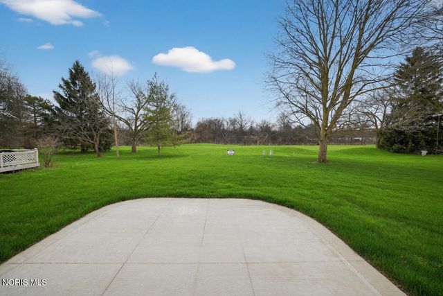 9520 Sheffield Road, Perrysburg, OH 43551