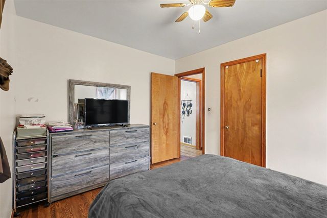 2121 Collingwood Avenue, Wyoming, MI 49519
