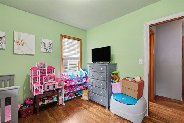 2121 Collingwood Avenue, Wyoming, MI 49519