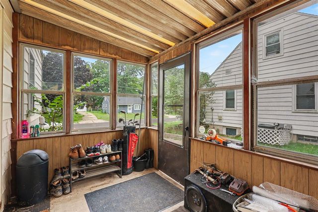 2121 Collingwood Avenue, Wyoming, MI 49519