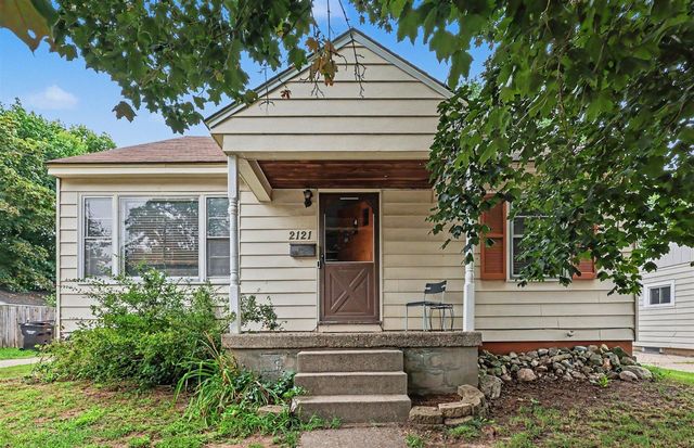 2121 Collingwood Avenue, Wyoming, MI 49519
